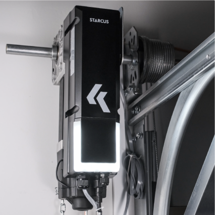 Porta in sezione industriale motorizzata 4x4 m - Pannelli scanalati da 40 mm - Bianco - Installazione in Dubai