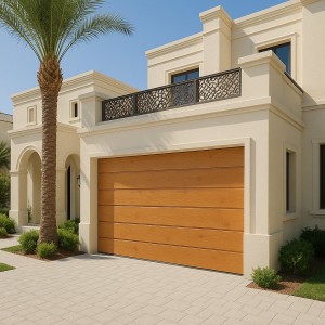 Puerta de garaje seccional W de 4,0 m x H 2.0 m de 40 mm - Color de roble de oro, puerta de garaje motorizada en Dubai.