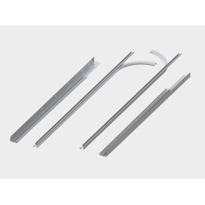 Porte de garage sectionnelle 4,0 m x 2,0 m en panneaux sandwich lisses 40 mm – Noir et chêne foncé – Premium à Dubaï